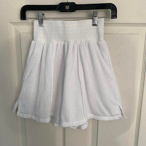 So Monroe White Pleated Summer Shorts NWT